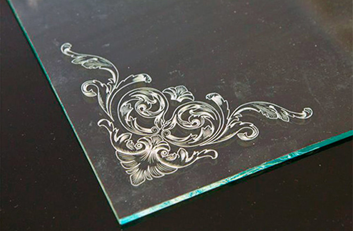 Лазерная гравировка на стекле от ТопПринт Тула